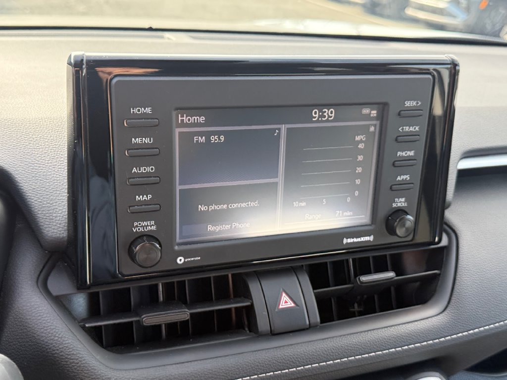 Used 2022 Toyota RAV4 LE AWD/4WD image 24