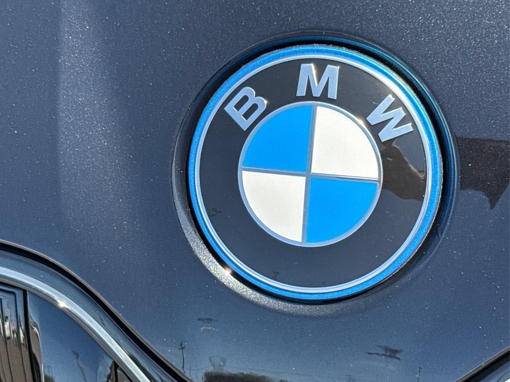 New 2026 BMW 750e xDrive AWD/4WD image 18