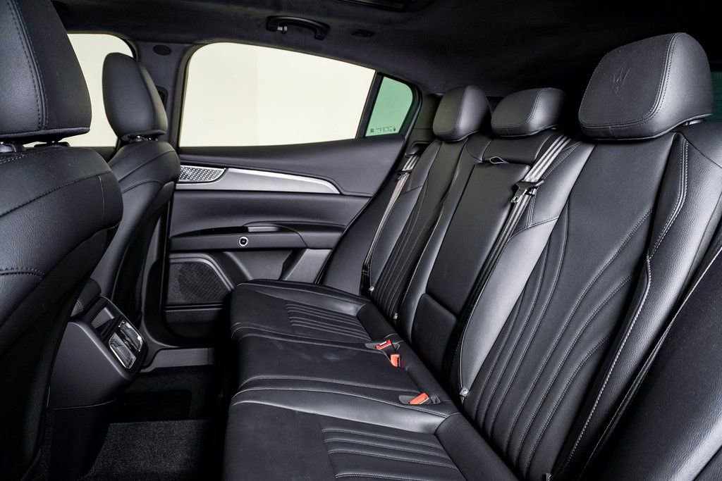 Certified 2024 Maserati Grecale GT image 17