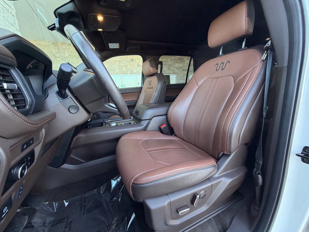 Used 2023 Ford Expedition King Ranch RWD image 6