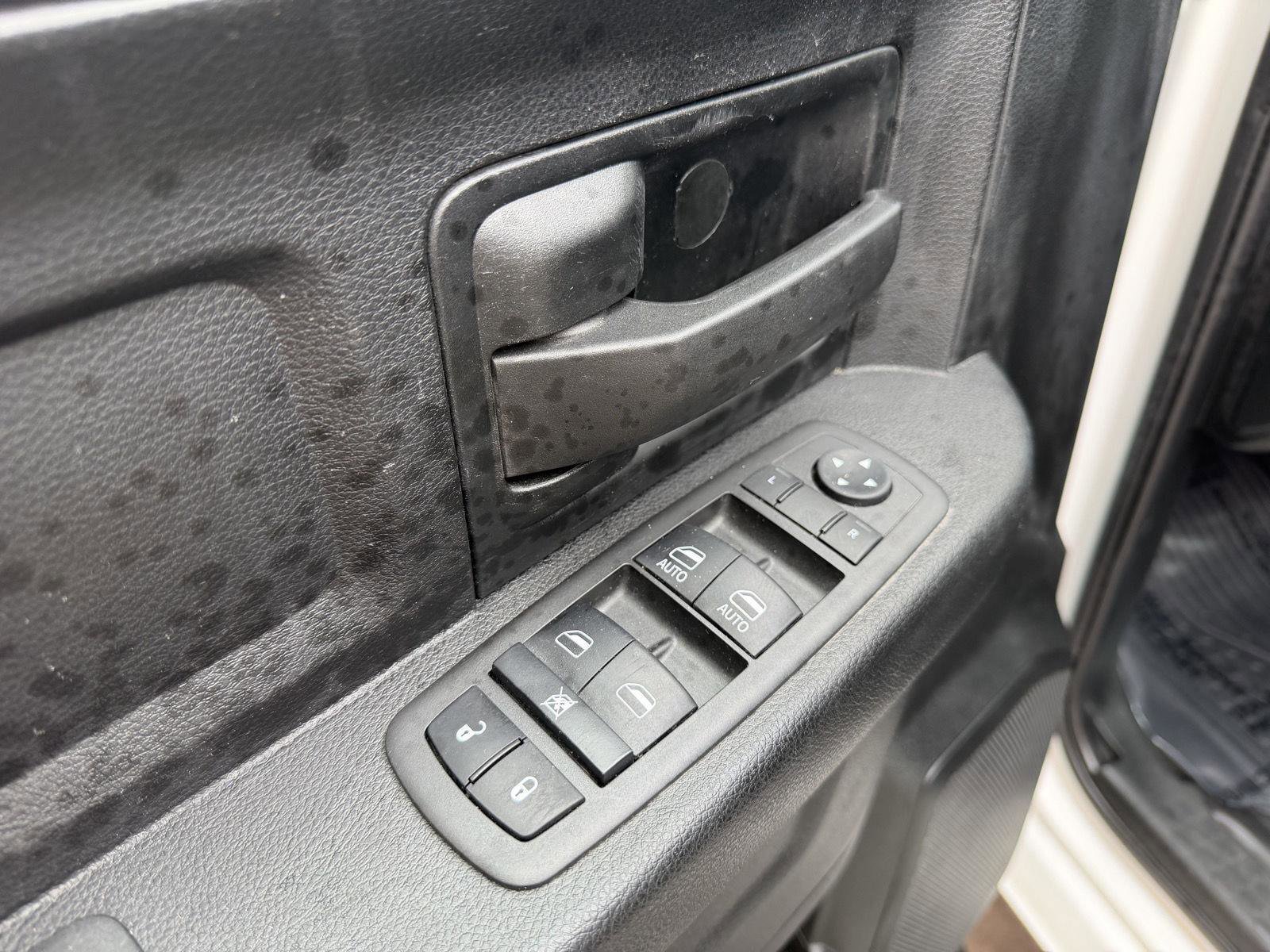 Used 2022 RAM 3500 Tradesman w/ Chrome Appearance Group image 21