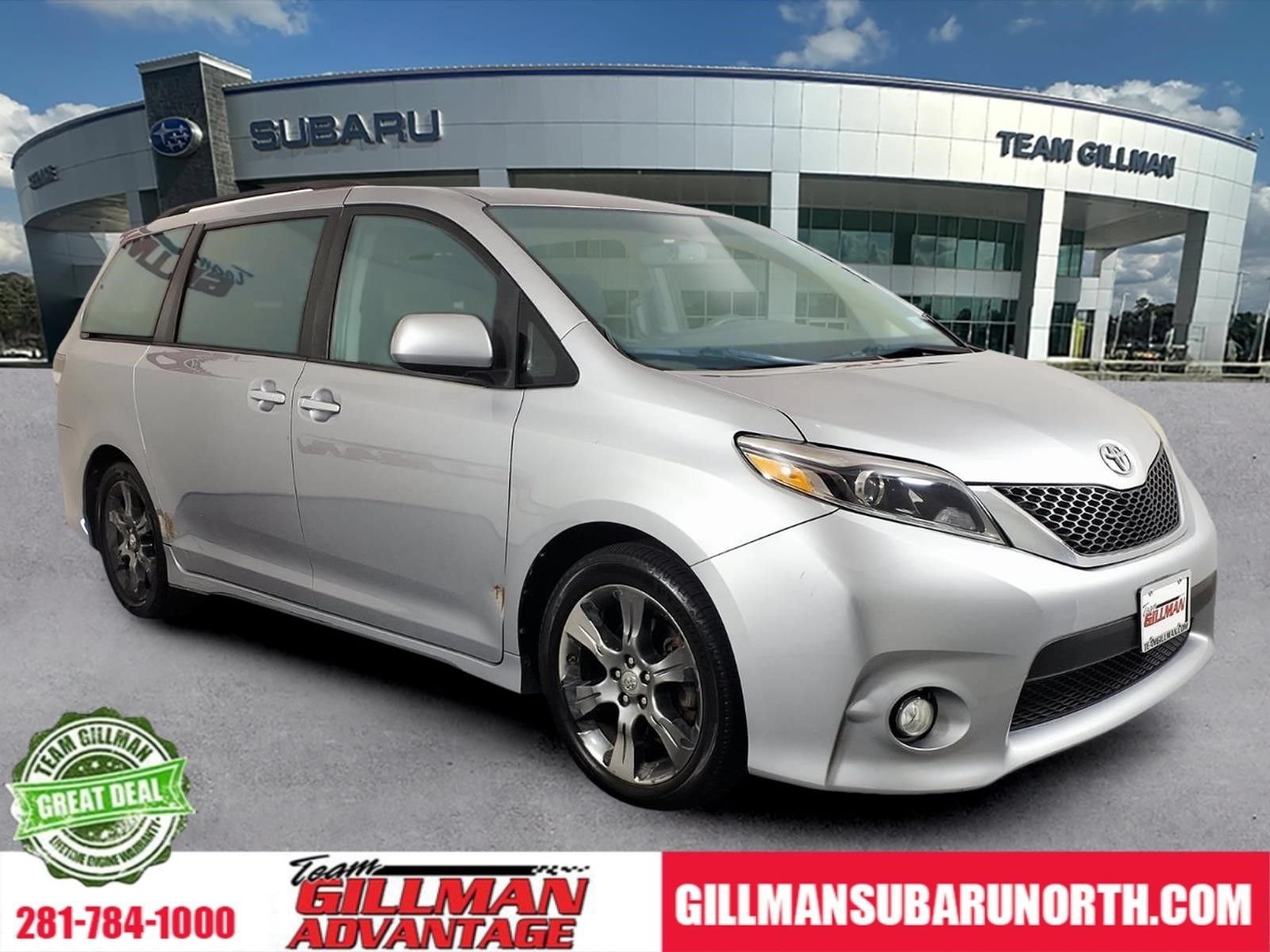 Used 2015 Toyota Sienna SE FWD image 1
