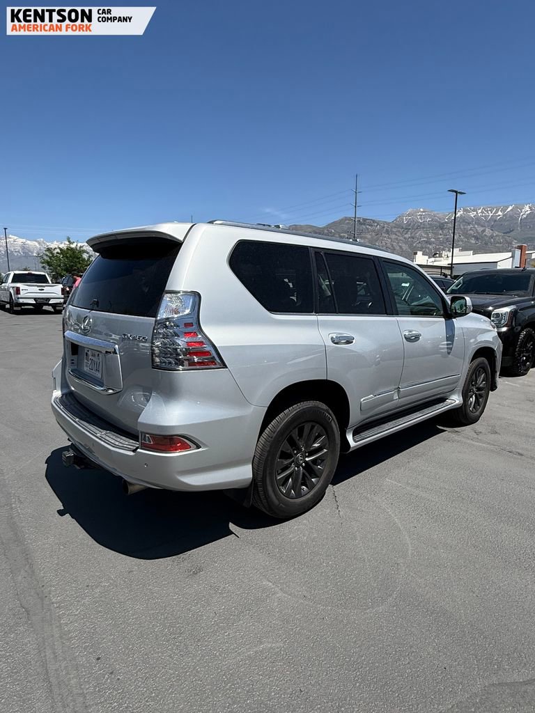 Used 2014 Lexus GX 460 w/ Premium Package AWD/4WD image 4