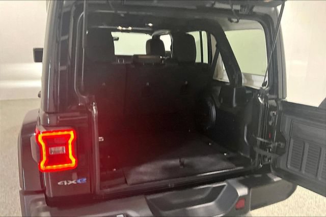 Used 2021 Jeep Wrangler Unlimited Sahara w/ Cold Weather Group AWD/4WD image 47
