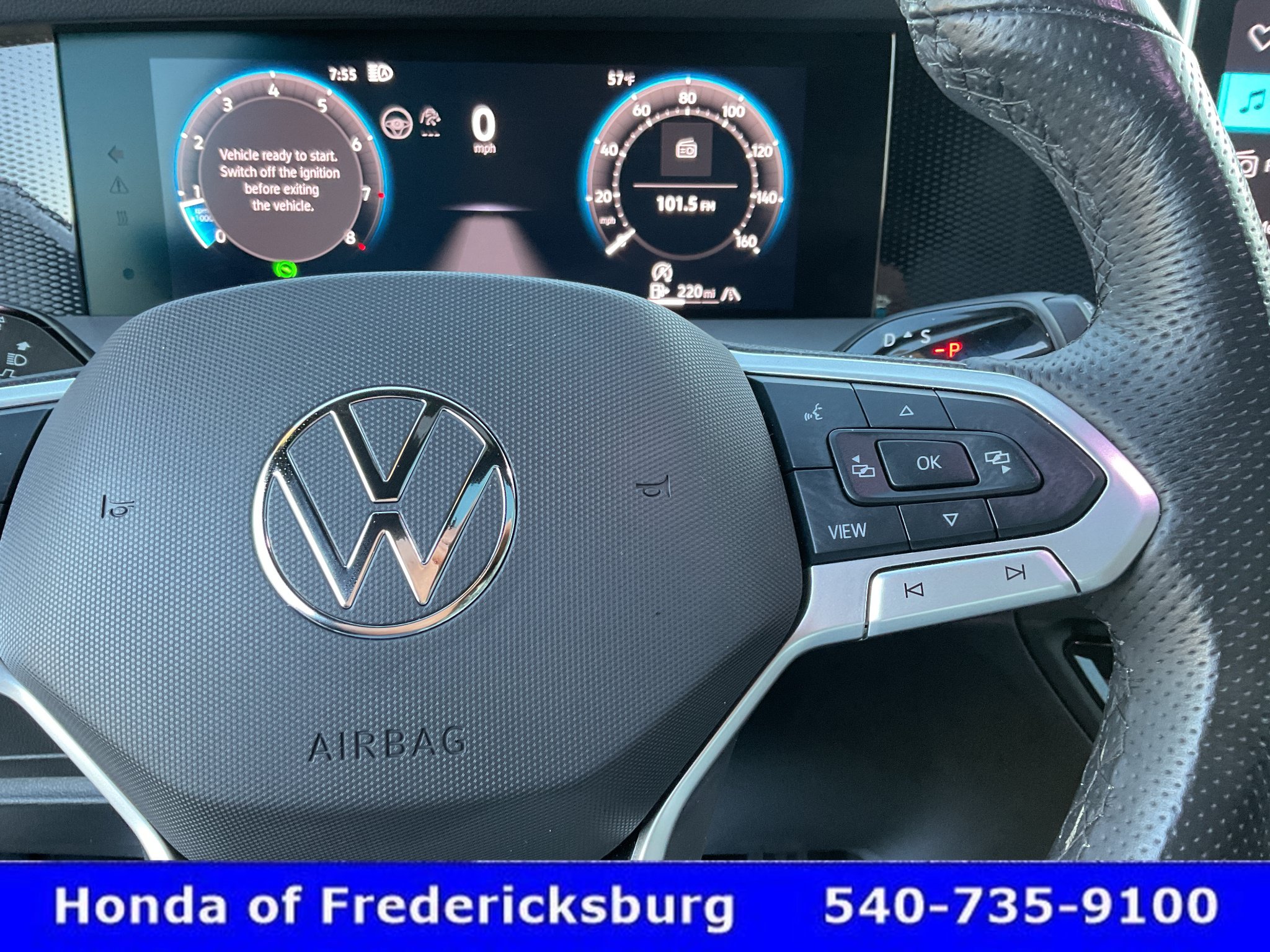 Used 2025 Volkswagen Tiguan SE R-Line AWD/4WD image 31