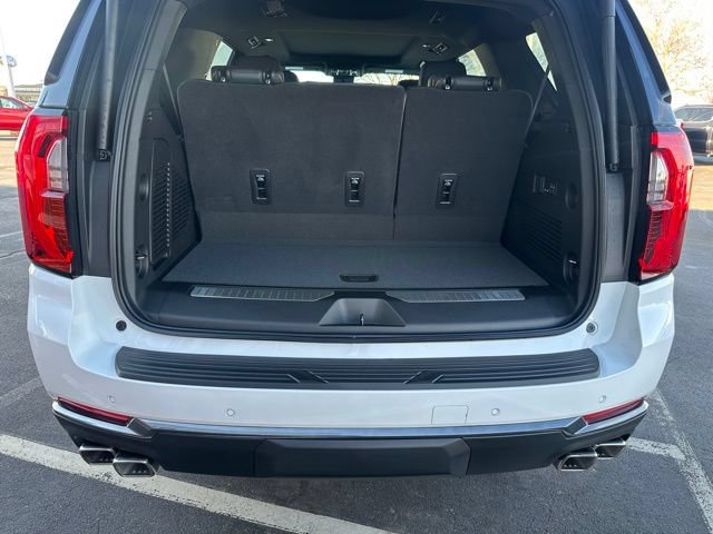 Used 2026 GMC Yukon AT4 w/ AT4 Premium Package AWD/4WD image 35