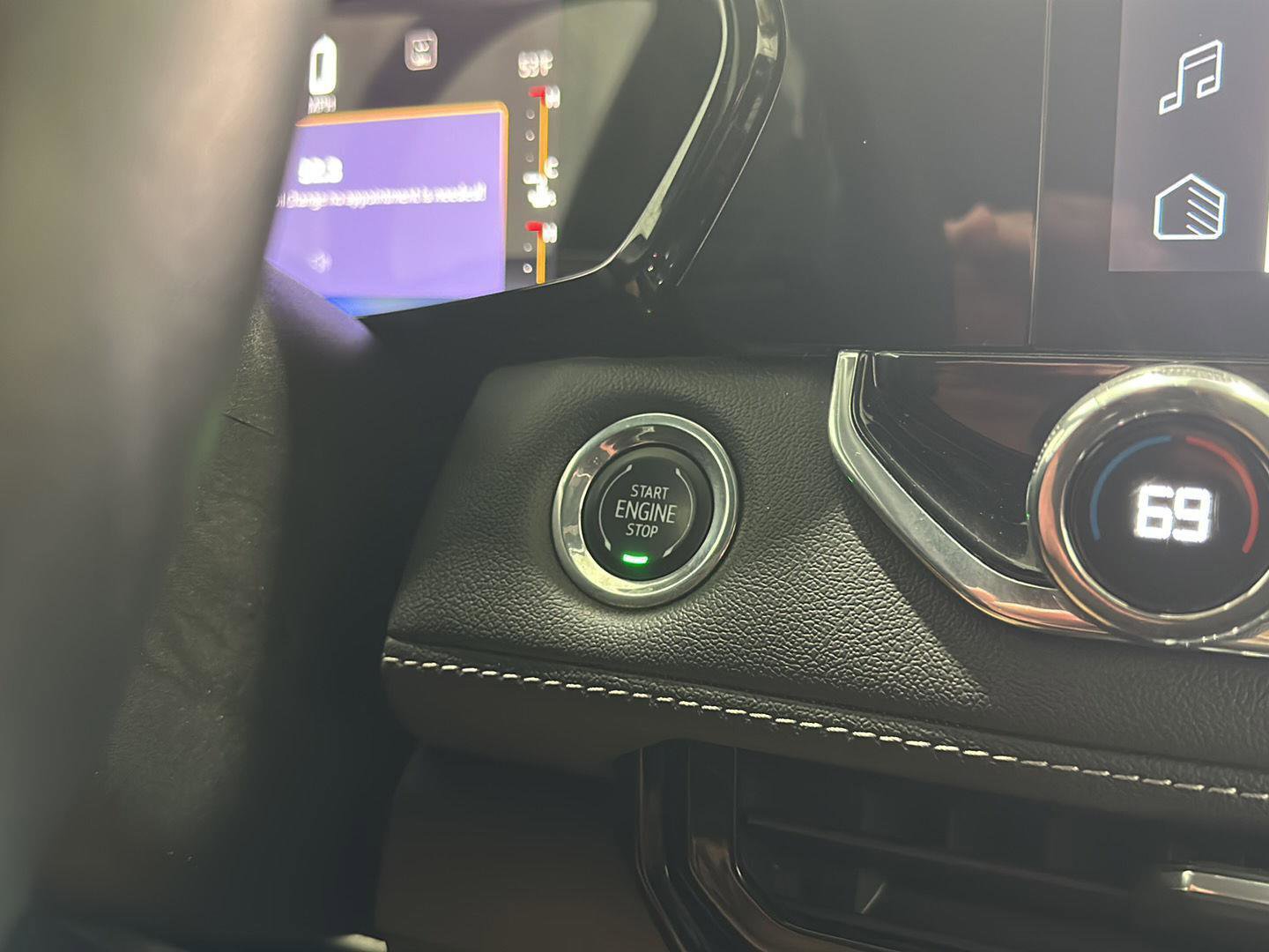 Used 2023 Chevrolet Colorado LT w/ LT Convenience Package III image 16