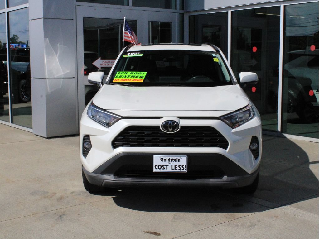 Used 2021 Toyota RAV4 XLE Premium AWD/4WD image 2