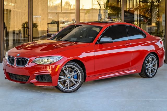 Used 2016 BMW M235i Coupe image 2