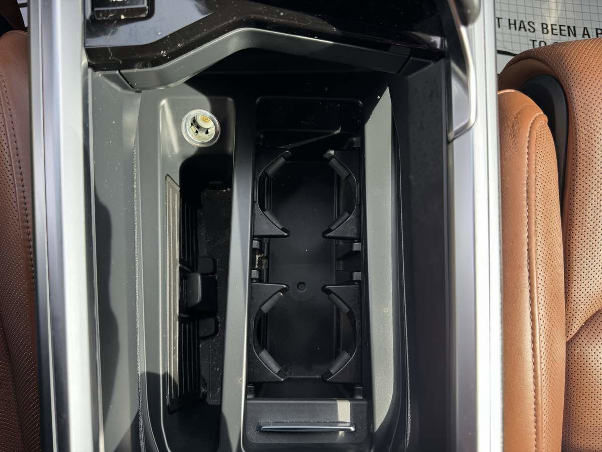 Used 2019 Audi e-tron Prestige w/ Prestige Package image 19