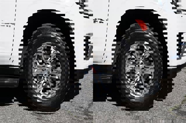 Used 2022 GMC Yukon XL SLE w/ Gmc Pro Safety Plus Package image 47