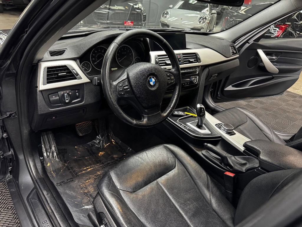 Used 2018 BMW 320i xDrive Sedan image 37
