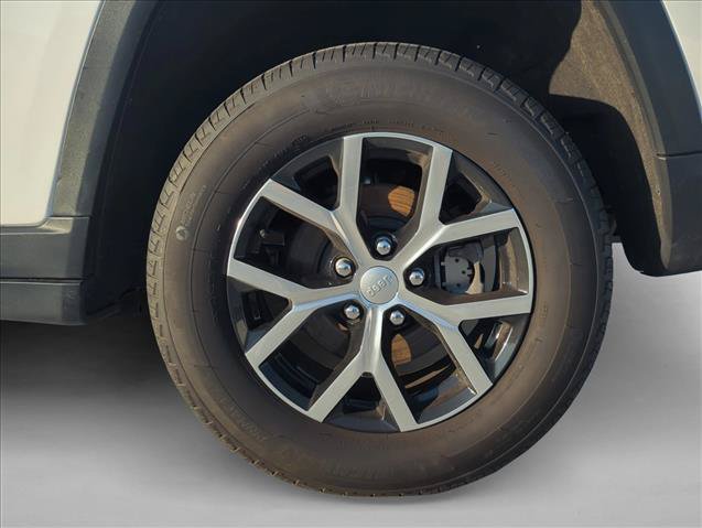 Used 2024 Jeep Grand Cherokee Limited AWD/4WD image 6