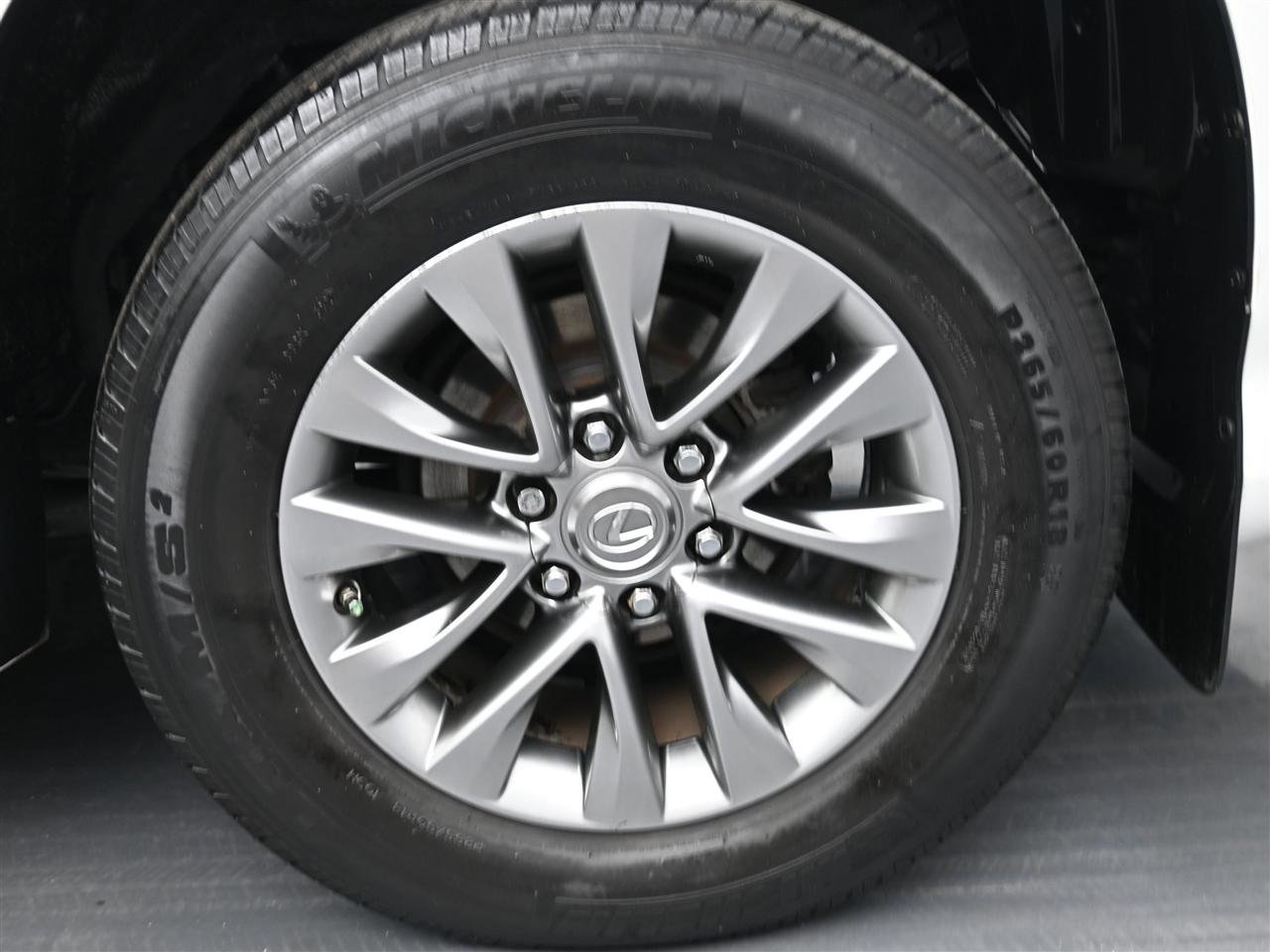 Used 2016 Lexus GX 460 Luxury AWD/4WD image 18