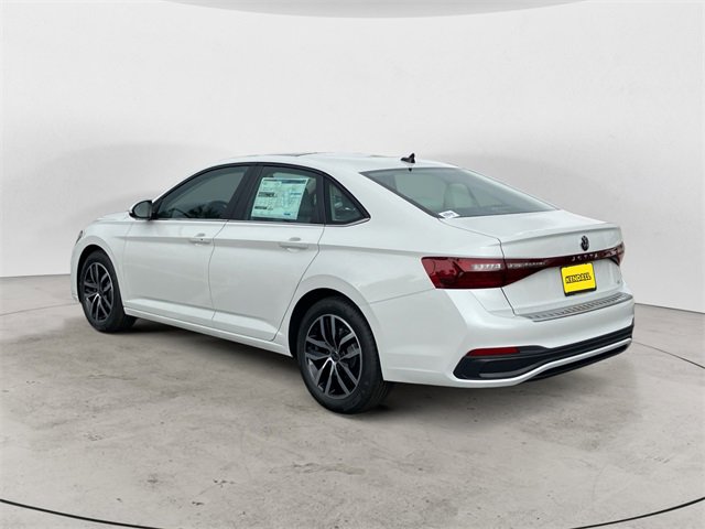 New 2025 Volkswagen Jetta SE image 4