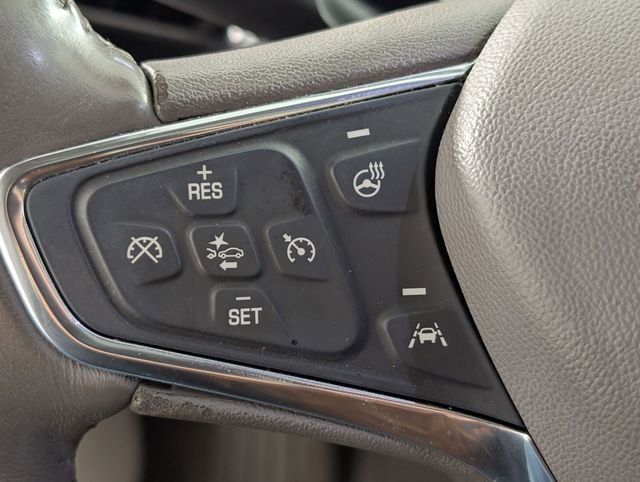 Used 2018 Chevrolet Malibu Premier w/ Premier Sun and Wheel Package FWD image 17