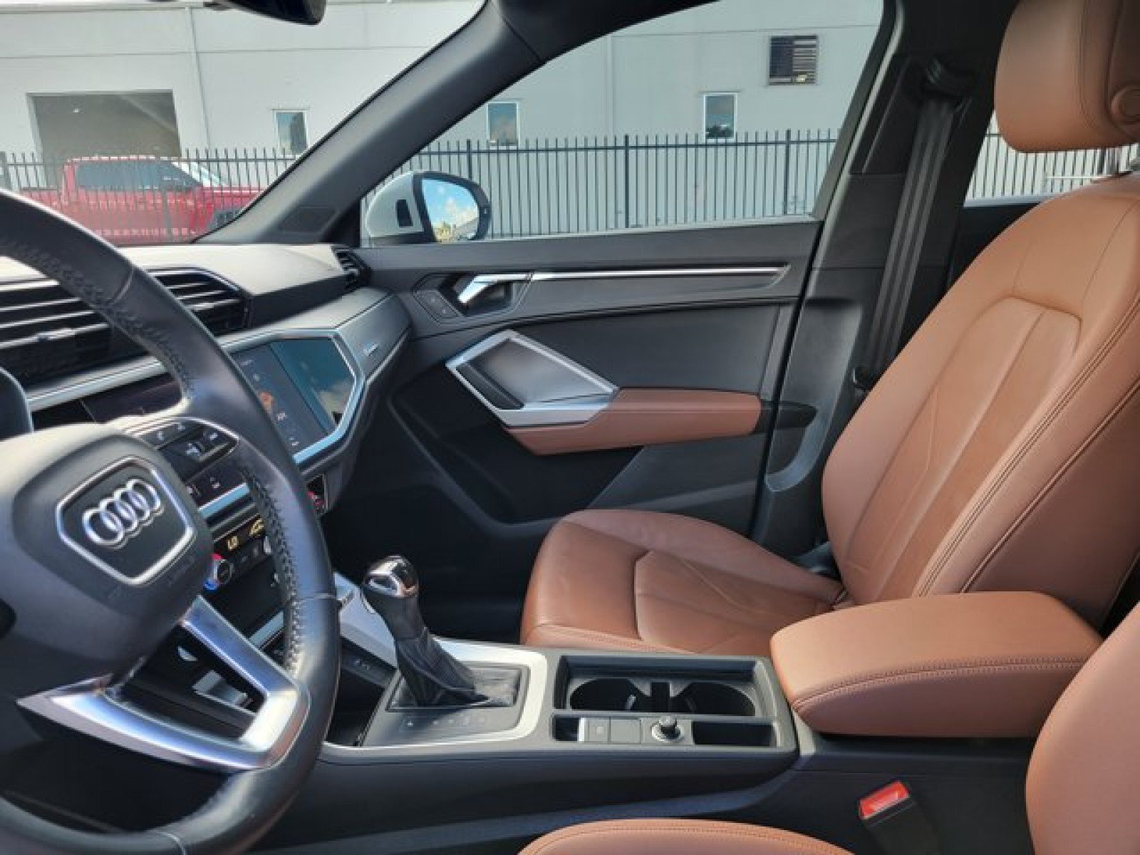 Used 2020 Audi Q3 2.0T Premium w/ Convenience Package AWD/4WD image 11