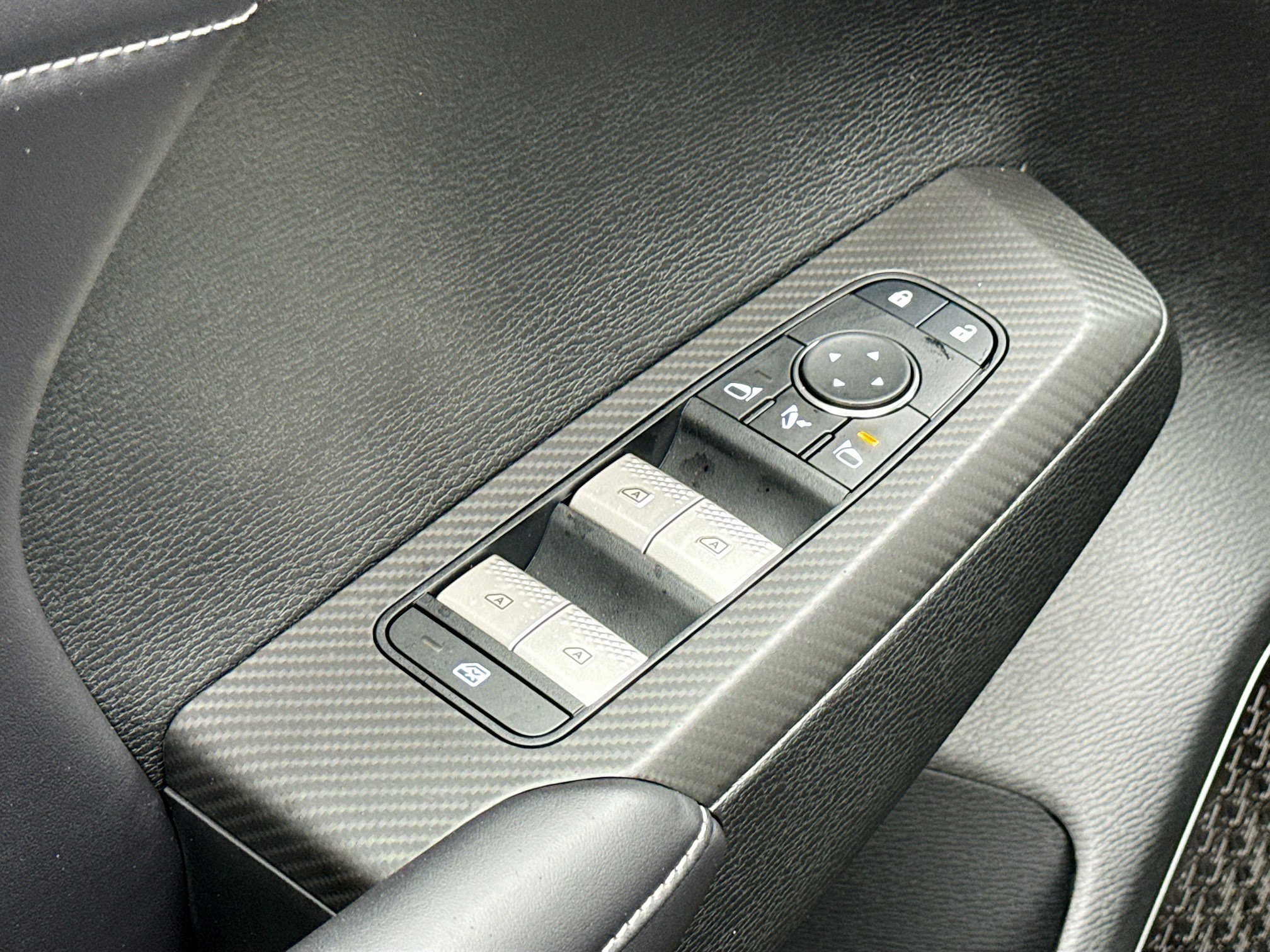 New 2026 Mitsubishi Outlander SE FWD image 8