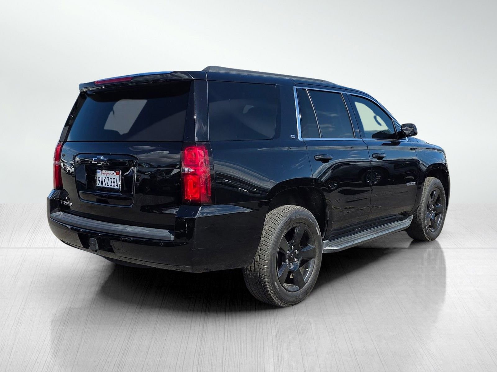 Used 2017 Chevrolet Tahoe LT w/ LT Midnight Edition RWD image 6
