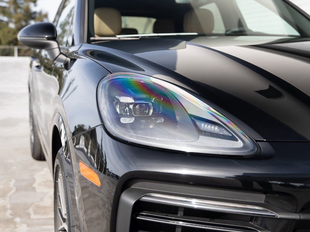 Used 2023 Porsche Cayenne image 13
