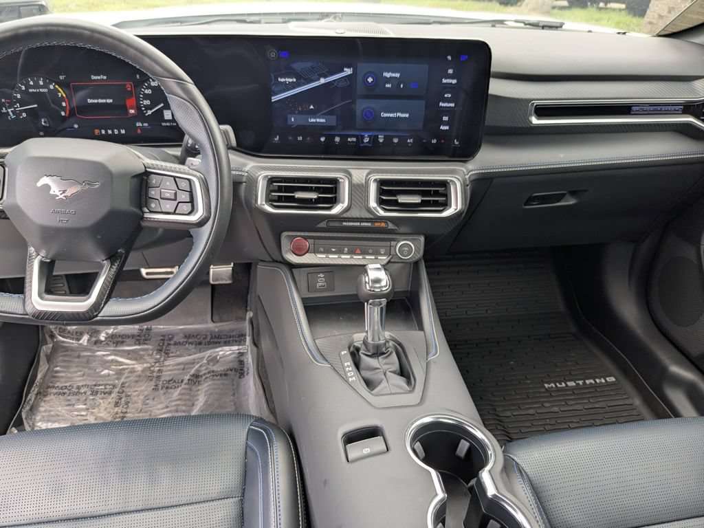 Used 2025 Ford Mustang GT Premium RWD image 21