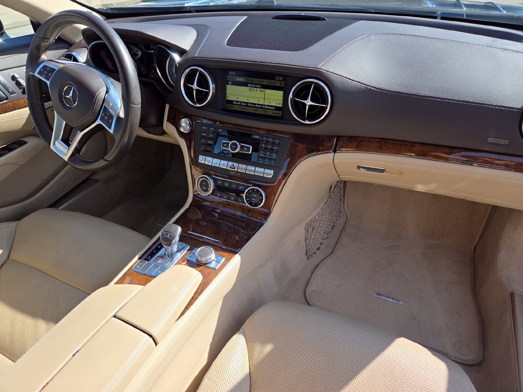 Used 2013 Mercedes-Benz SL 550 image 27