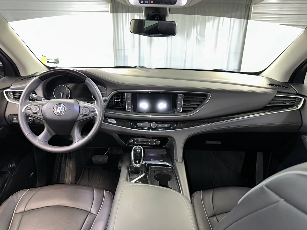 Used 2020 Buick Enclave Avenir w/ Avenir Technology Package AWD/4WD image 36