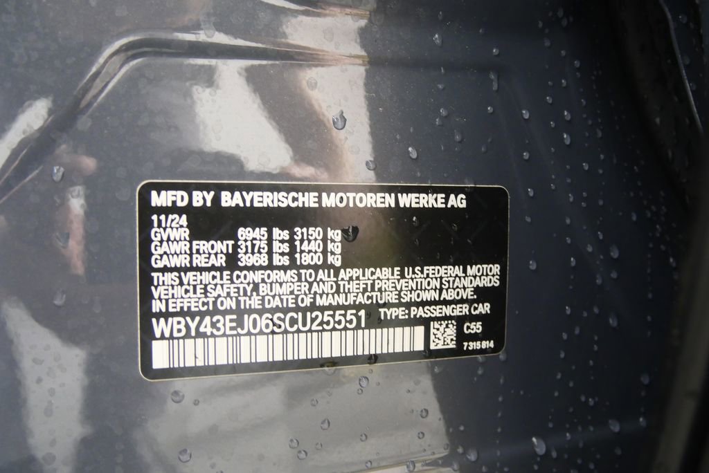 Certified 2025 BMW i7 eDrive50 image 30