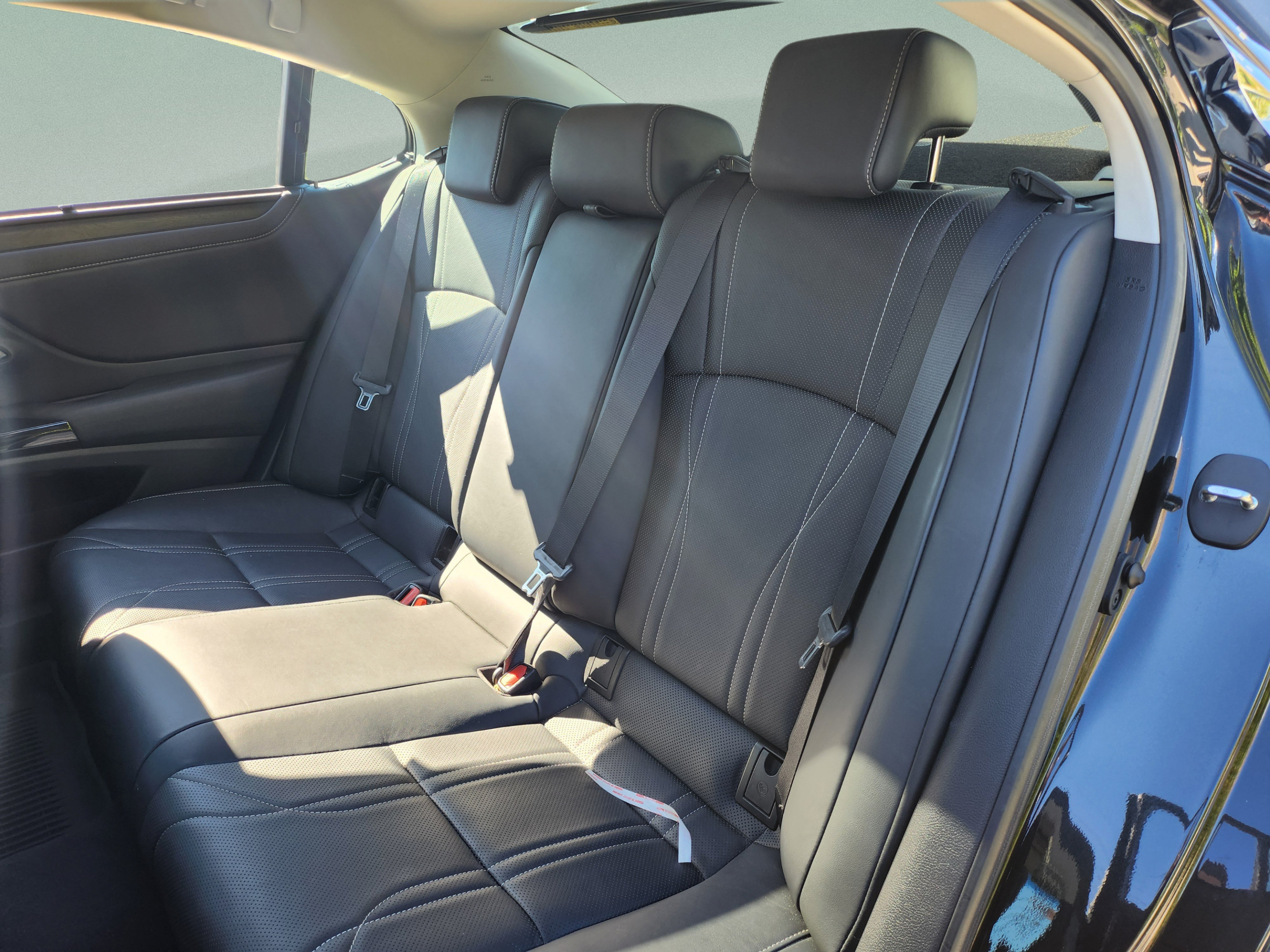 Certified 2022 Lexus ES 350 Ultra Luxury w/ Accessory Package 2 FWD image 23