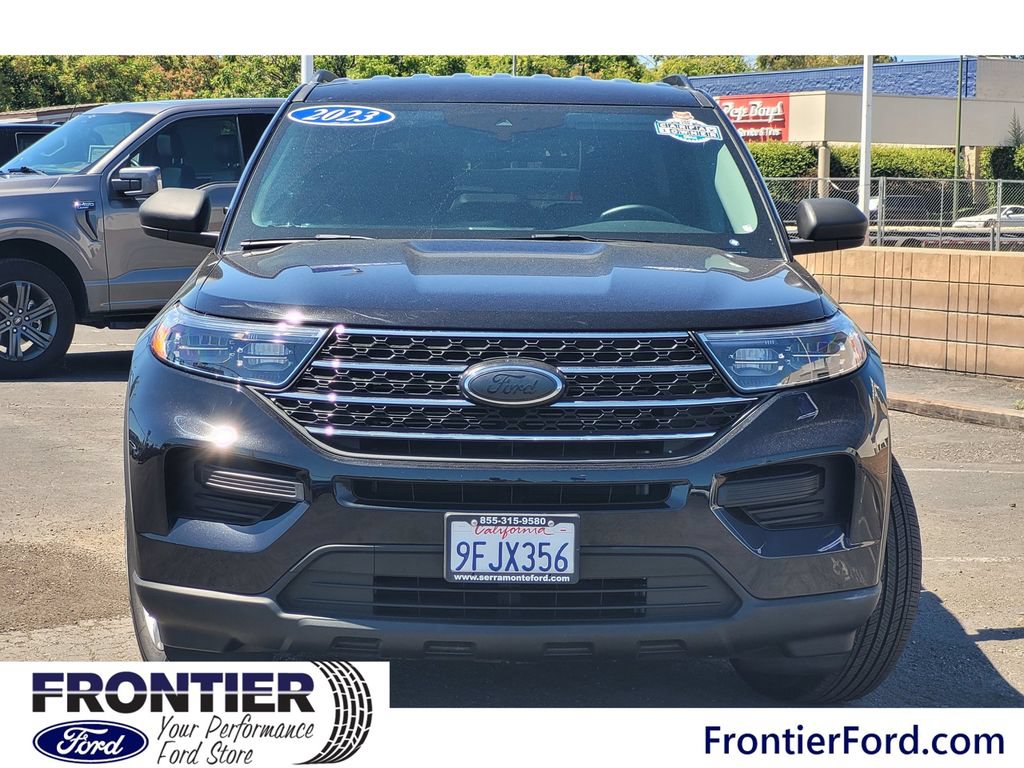 Used 2023 Ford Explorer XLT RWD image 3