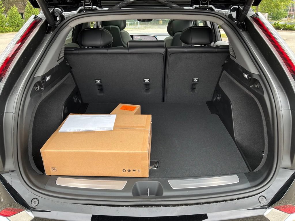 New 2027 Cadillac Optiq Luxury AWD/4WD image 36