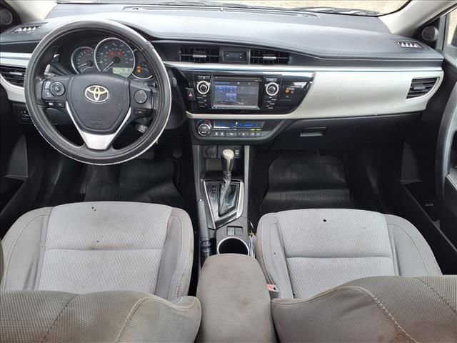 Used 2015 Toyota Corolla LE FWD image 26