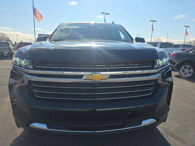 Used 2023 Chevrolet Tahoe LT w/ Luxury Package image 4