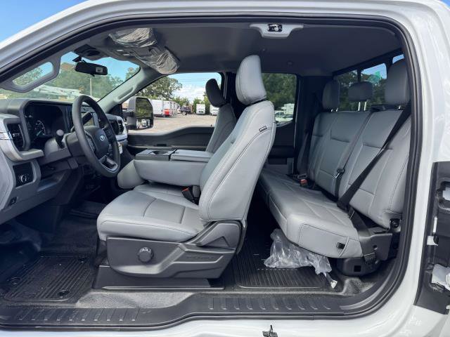 New 2026 Ford F550 4x4 Supercab Super Duty image 9