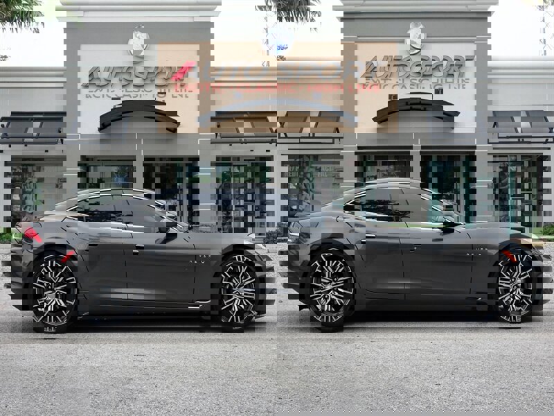 Used 2018 Karma Revero Luxury image 3