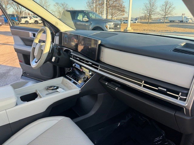 Used 2025 Hyundai Santa Fe SEL image 39