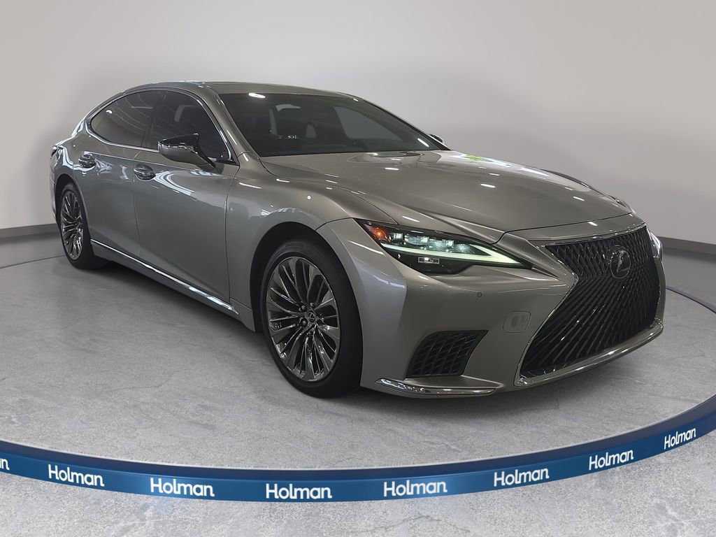 Used 2023 Lexus LS 500 w/ Accessory Package (Z2) RWD image 4