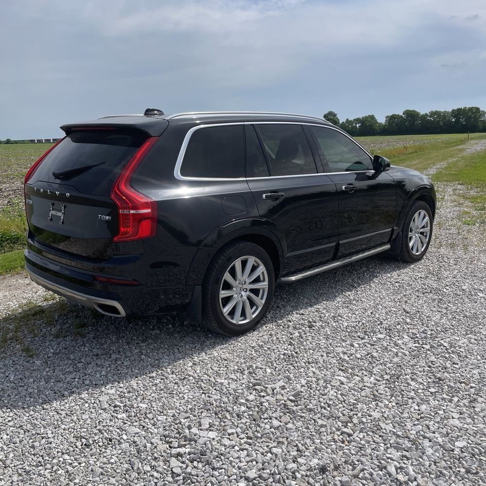 Used 2016 Volvo XC90 T8 Inscription w/ Vision Package AWD/4WD image 3