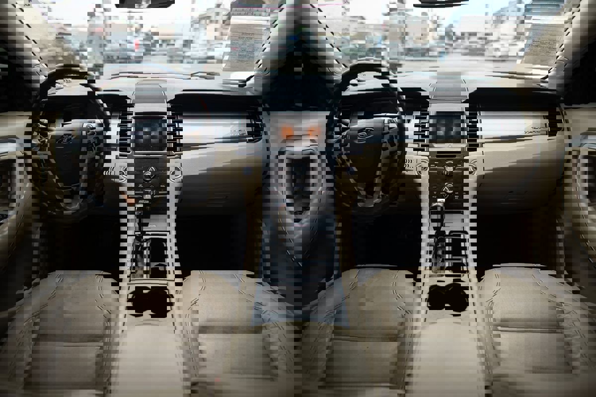 Used 2018 Ford Taurus SEL w/ Equipment Group 201A image 21