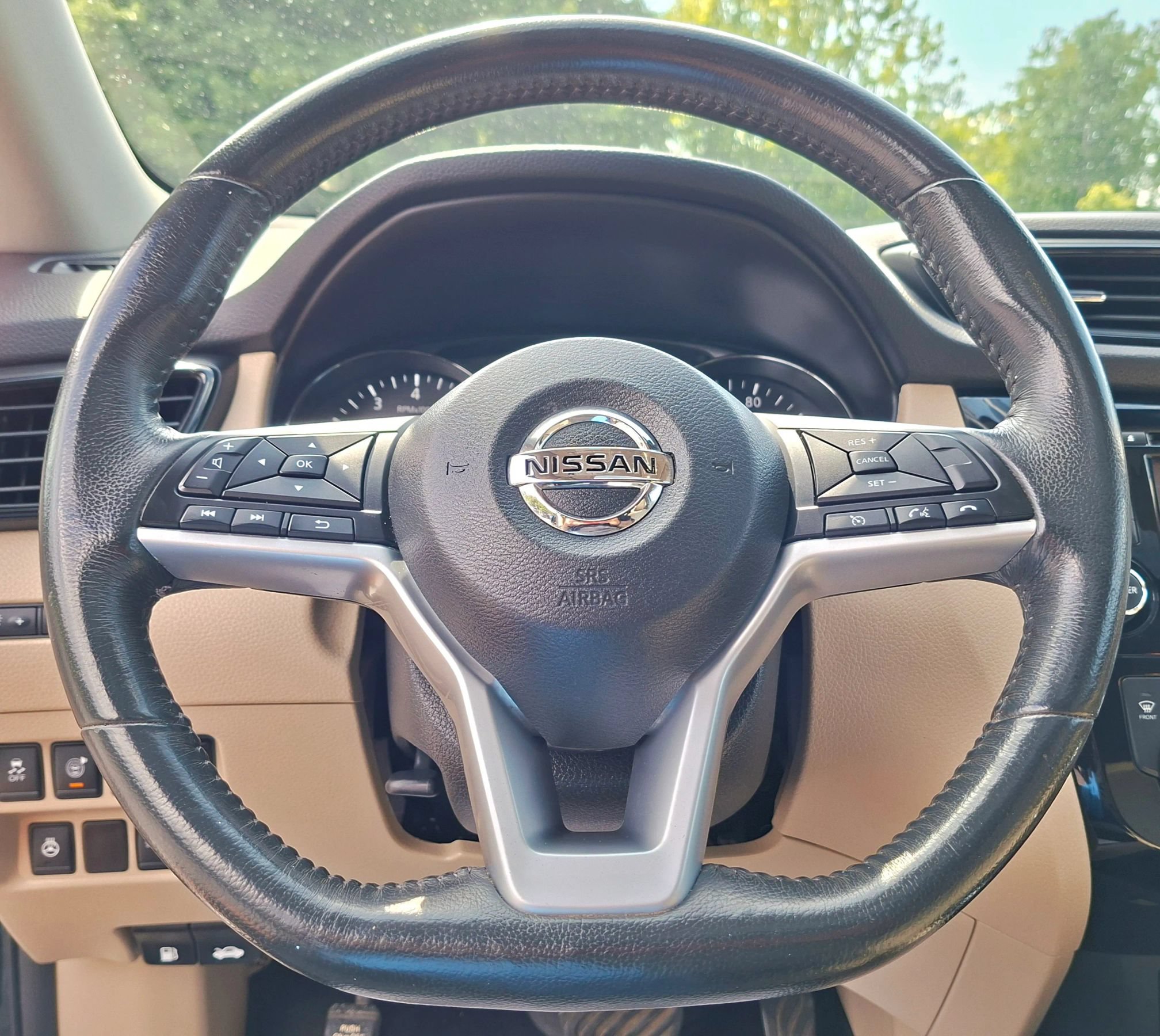 Used 2017 Nissan Rogue SL w/ SL Premium Package FWD image 23