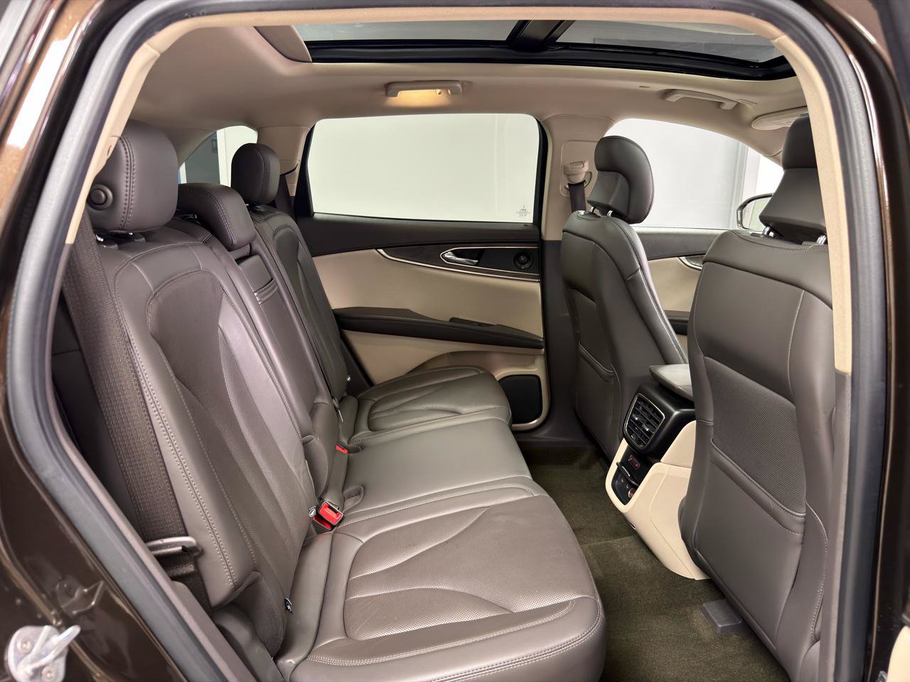 Used 2019 Lincoln Nautilus Reserve AWD/4WD image 29