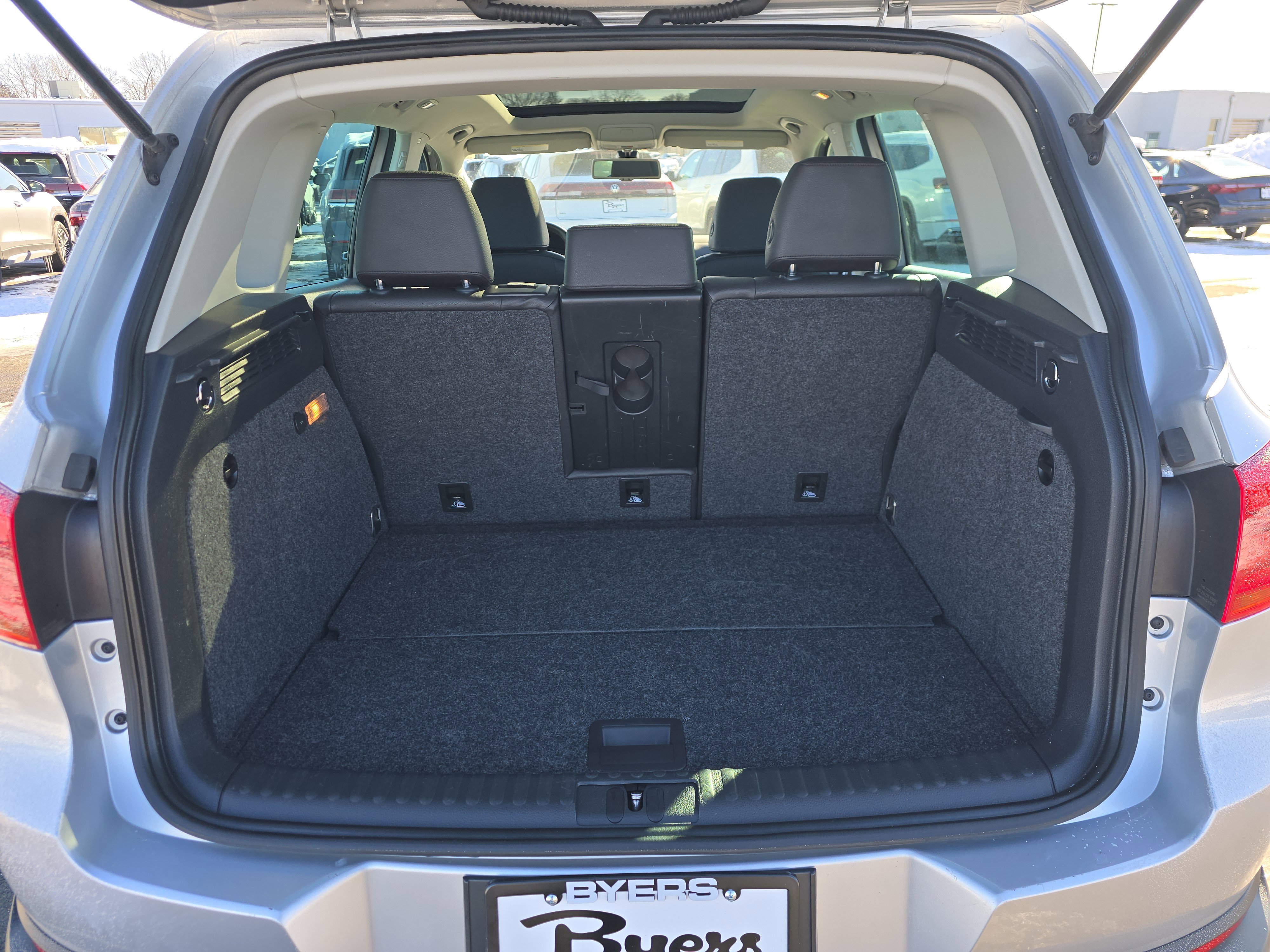 Used 2017 Volkswagen Tiguan Wolfsburg Edition image 16