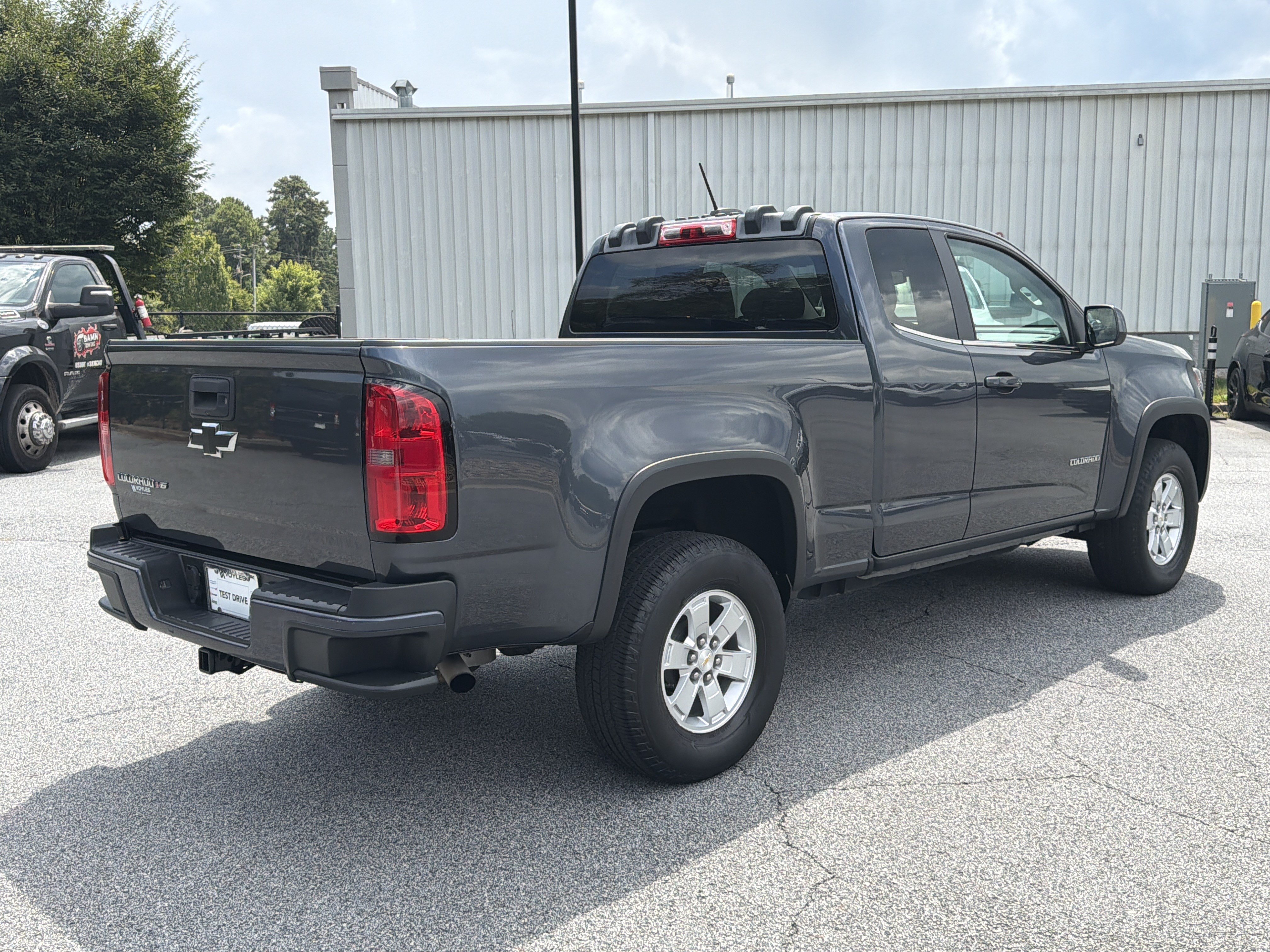 Used 2017 Chevrolet Colorado W/T w/ WT Convenience Package RWD image 8