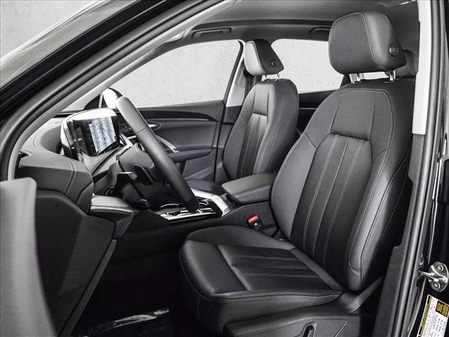 Certified 2025 Audi Q5 Premium w/ Convenience Package image 17