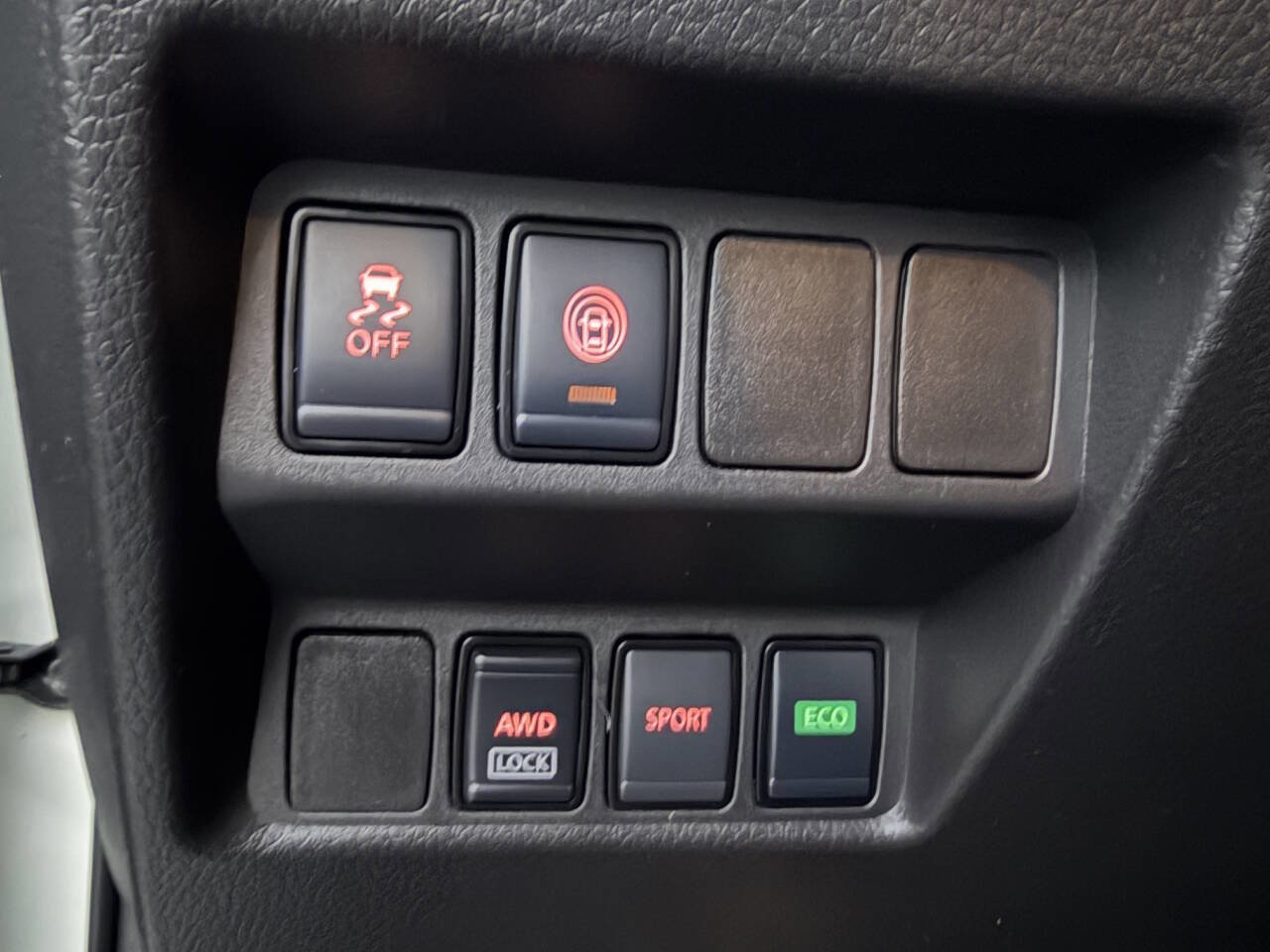 Used 2022 Nissan Rogue Sport S image 24