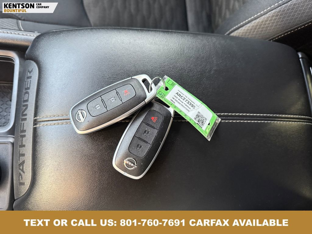 Used 2024 Nissan Pathfinder S image 31