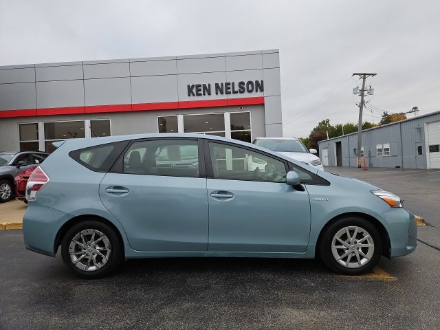 Used 2015 Toyota Prius V Five image 15