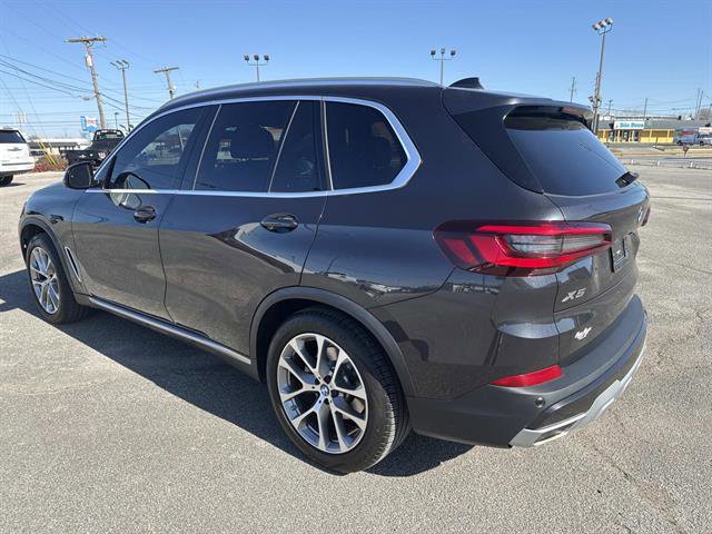 Used 2021 BMW X5 xDrive40i w/ Premium Package image 11
