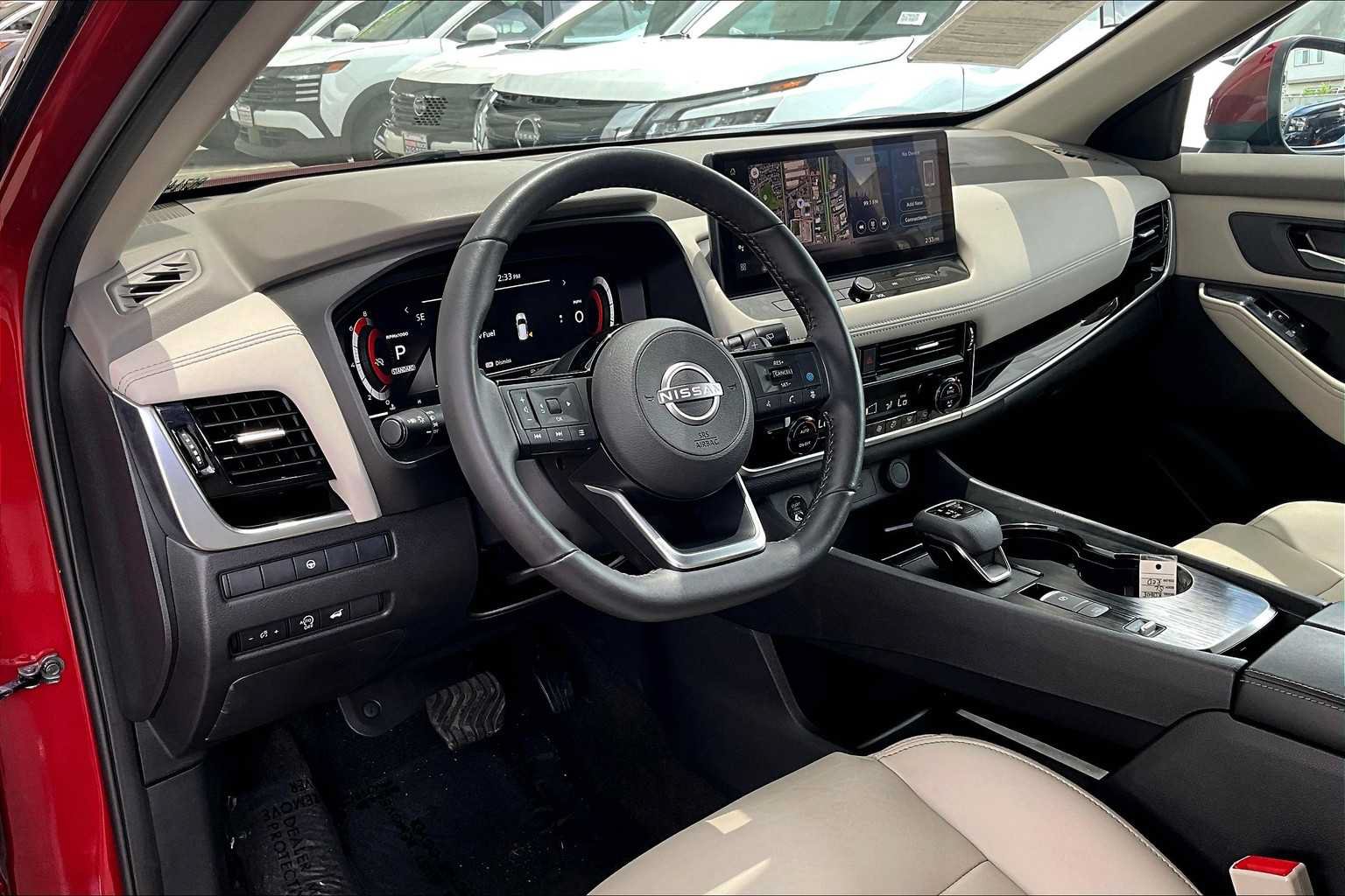 Used 2024 Nissan Rogue SL FWD image 17