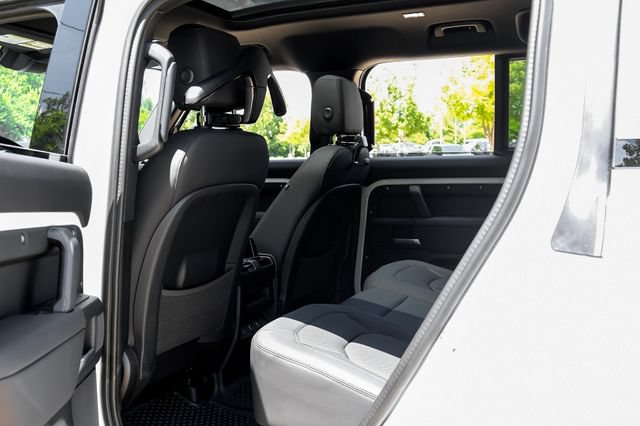 New 2026 Land Rover Defender 110 X-Dynamic SE AWD/4WD image 48
